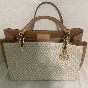 MICHAEL KORS HANDBAG, carried once.  Considered new.